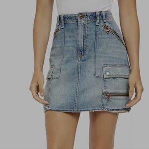 thirty-one Light Blue Denim Cargo Mini Skirt with Zip Accents